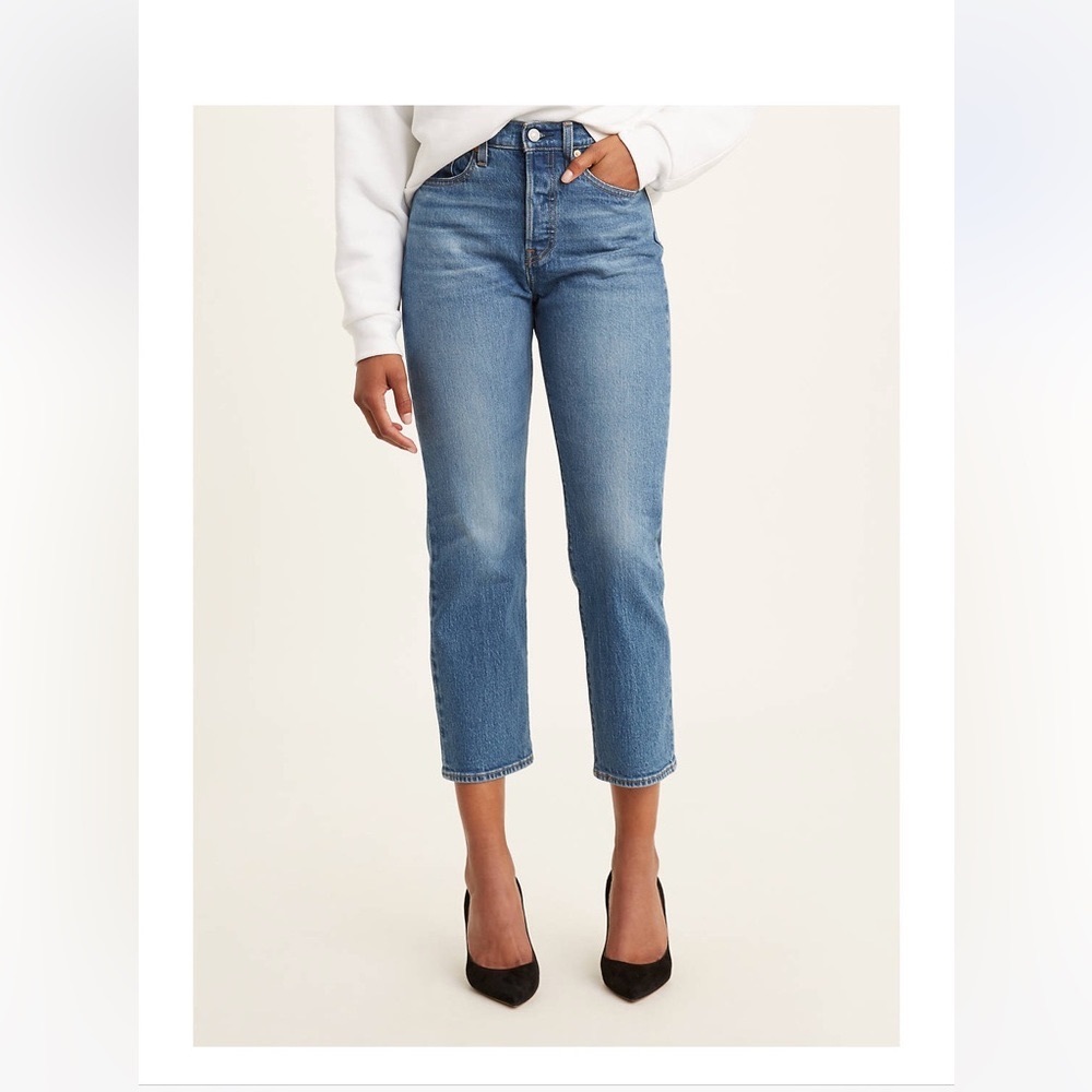 Levi wedgie straight button fly blue jeans